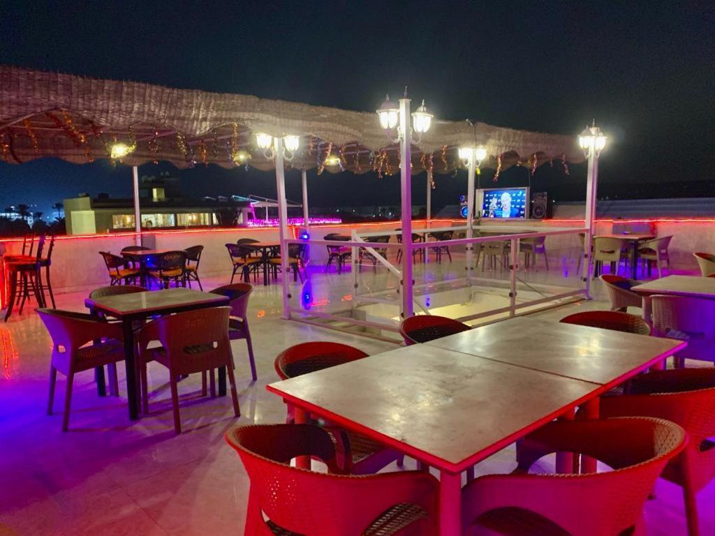 Khufu Pyramids Hotel Kafret el-Gabal Eksteriør bilde